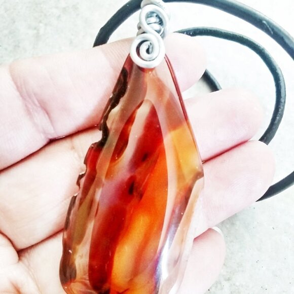 Semi-Translucent Huge Agate + Genuine 22" Leather Cord - Flashy Unisex Necklace - Picture 6 of 10